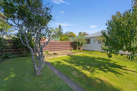 Photo of property in 12 Nimmo Avenue West, Waikanae, 5036