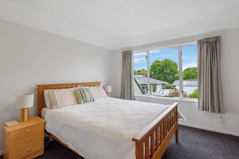 Photo of property in 12 Beatrice Place, Avonhead, Christchurch, 8042