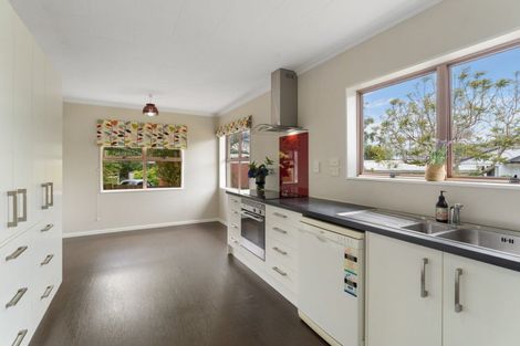 Photo of property in 57 Martin Road, Paraparaumu Beach, Paraparaumu, 5032
