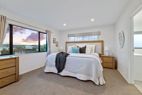 Photo of property in 31 Pohutukawa Parade, Riverhead, 0820