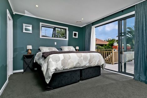 Photo of property in 125 Solar Road, Glen Eden, Auckland, 0602
