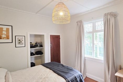 Photo of property in 238 Queens Drive, Lyall Bay, Wellington, 6022