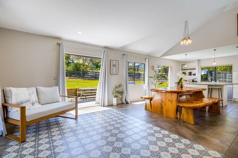 Photo of property in 14 Denehurst Drive, Waimauku, 0812