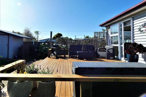 Photo of property in 23 Gladstone Street, Westport, 7825