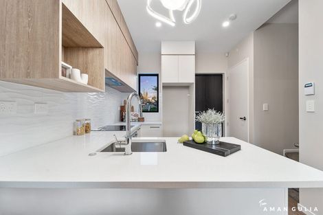 Photo of property in 93 Woodglen Road, Glen Eden, Auckland, 0602