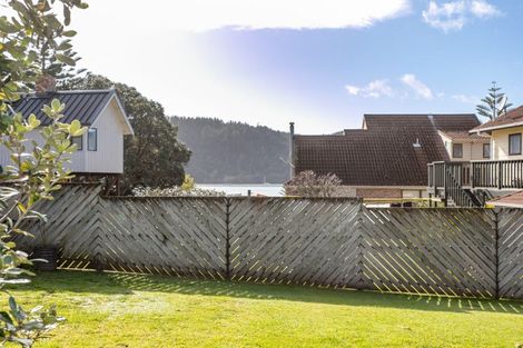 Photo of property in 102 Awarua Place, Whangamata, 3620