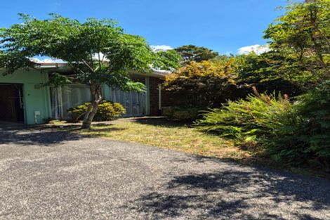 Photo of property in 6 Totara Grove, Hillcrest, Auckland, 0627