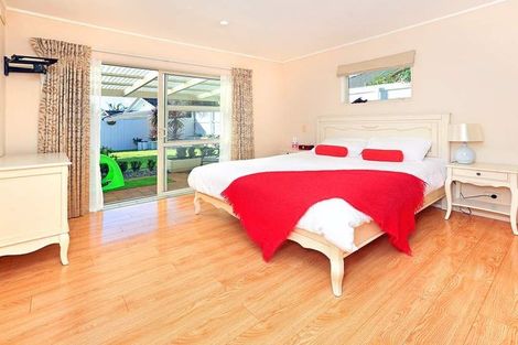 Photo of property in 10 Monivea Place, East Tamaki Heights, Auckland, 2016