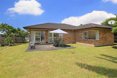 Photo of property in 10 Hillwell Drive, Henderson, Auckland, 0612