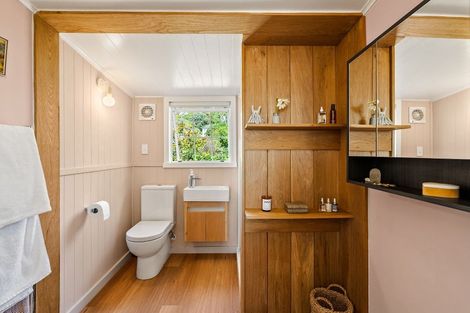 Photo of property in 4 Manuka Terrace, Eastbourne, Lower Hutt, 5013