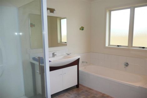 Photo of property in 4c Ngaio Crescent, Cambridge, 3434