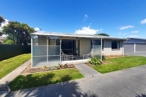 Photo of property in 15 Highsted Road, Bishopdale, Christchurch, 8053