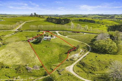Photo of property in 316 Mountain Road, Maungaturoto, 0587