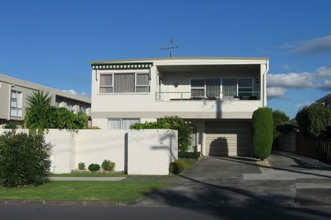 Photo of property in 1/46 Takutai Avenue, Half Moon Bay, Auckland, 2012