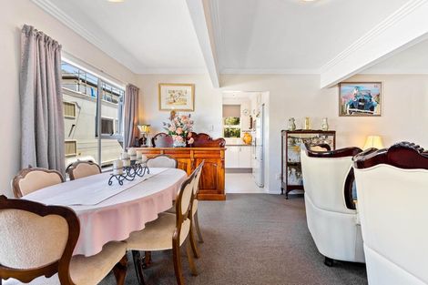 Photo of property in 9 Stokes Avenue, Te Atatu Peninsula, Auckland, 0610