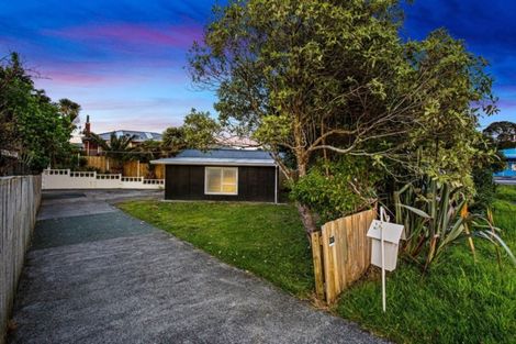 Photo of property in 263 Henderson Valley Road, Henderson, Auckland, 0612
