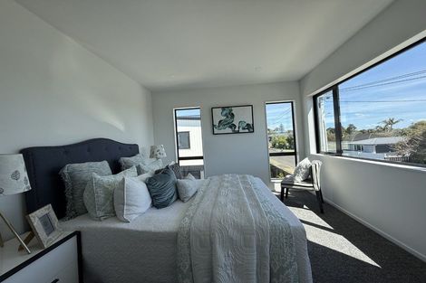 Photo of property in 4a Tainui Terrace, Mangere Bridge, Auckland, 2022