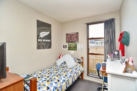 Photo of property in 32 Prestons Road, Redwood, Christchurch, 8051