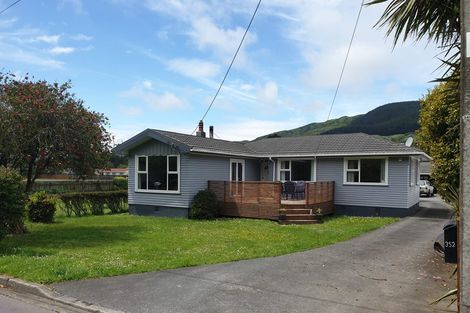 Photo of property in 352 Main Road, Tawa, Wellington, 5028