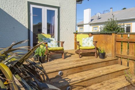 Photo of property in 6 South Featherston Road, South Featherston, Featherston, 5771
