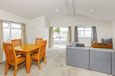 Photo of property in 22 Rimu Road, Mangere Bridge, Auckland, 2022