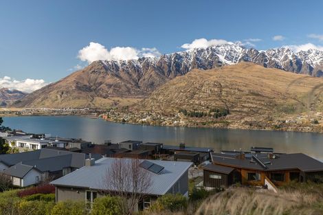 Photo of property in St Andrews Park, 12 Saint Peters Place, Queenstown, 9300