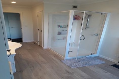 Photo of property in 129 Nicholson Road, Khandallah, Wellington, 6035