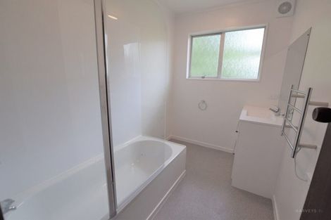 Photo of property in 62 Royal Road, Massey, Auckland, 0614