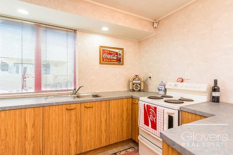 Photo of property in 205 Glengarry Road, Glen Eden, Auckland, 0602