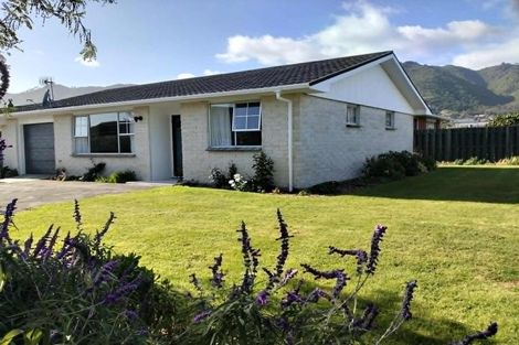 Photo of property in 36 Sylvan Avenue, Waikanae, 5036