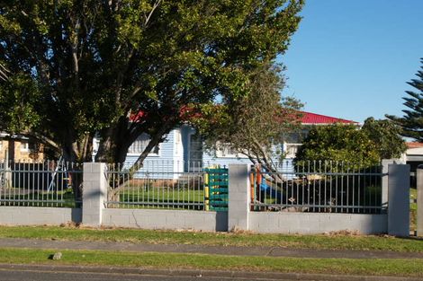 Photo of property in 8 Halswell Street, Mangere East, Auckland, 2024