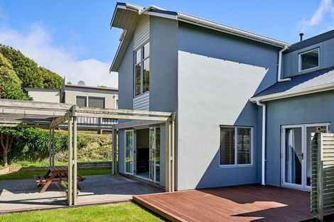 Photo of property in 53 Waverton Terrace, Churton Park, Wellington, 6037