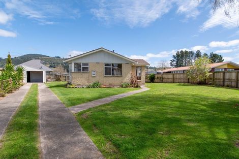 Photo of property in 7 Virgo Place, Kawaha Point, Rotorua, 3010