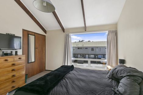 Photo of property in 17/4u Dr Taylor Terrace, Johnsonville, Wellington, 6037