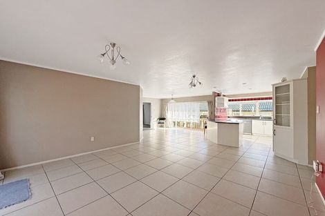Photo of property in 79 Wairere Road, The Gardens, Auckland, 2105