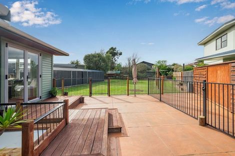 Photo of property in 17 Winton Street, Paraparaumu Beach, Paraparaumu, 5032