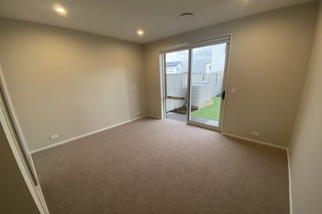 Photo of property in 6f Te Awapu Crescent, Takanini, 2112