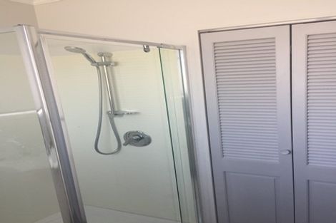 Photo of property in 1/27a Randwick Road, Northland, Wellington, 6012