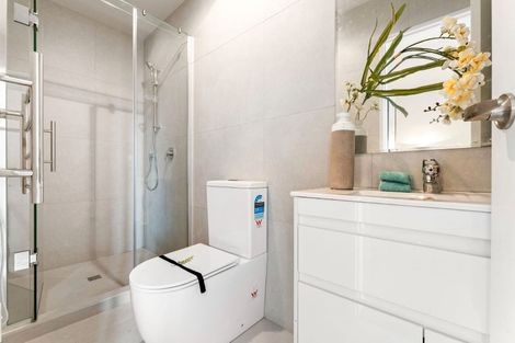 Photo of property in 11/3226 Great North Road, New Lynn, Auckland, 0600