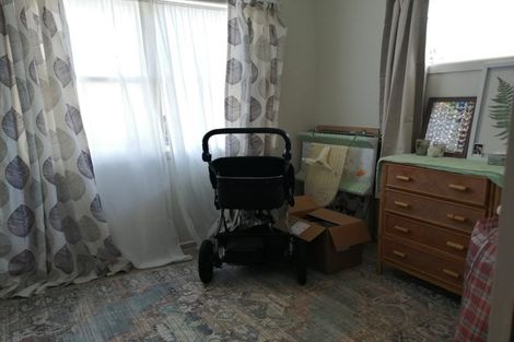 Photo of property in 1/31 Becroft Drive, Forrest Hill, Auckland, 0620