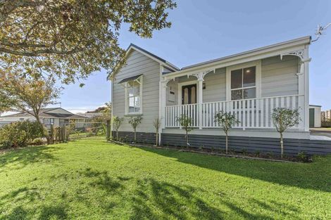 Photo of property in 19 Tuahu Place, Waitara, 4320