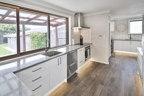 Photo of property in 402 Awatea Street, Akina, Hastings, 4122