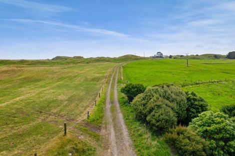 Photo of property in 955 Opua Road, Opunake, 4681