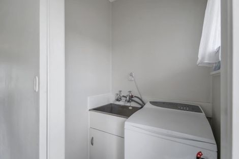 Photo of property in 1/8 Manuka Road, Glenfield, Auckland, 0629