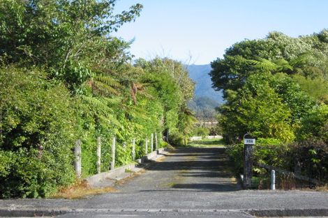 Photo of property in 156 Brougham Street, Westport, 7825