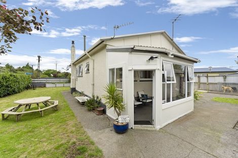 Photo of property in 2 Standish Street, Inglewood, 4330