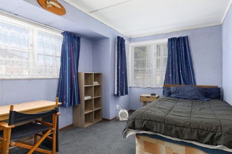 Photo of property in 39 Atiawa Crescent, Waiwhetu, Lower Hutt, 5010