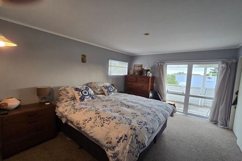Photo of property in 18 Kohutuhutu Road, Raumati Beach, Paraparaumu, 5032