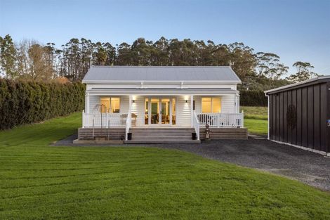Photo of property in 1073 Kahikatea Flat Road, Waitoki, Kaukapakapa, 0871
