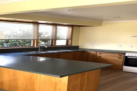 Photo of property in 121 Reeves Road, Pakuranga Heights, Auckland, 2010